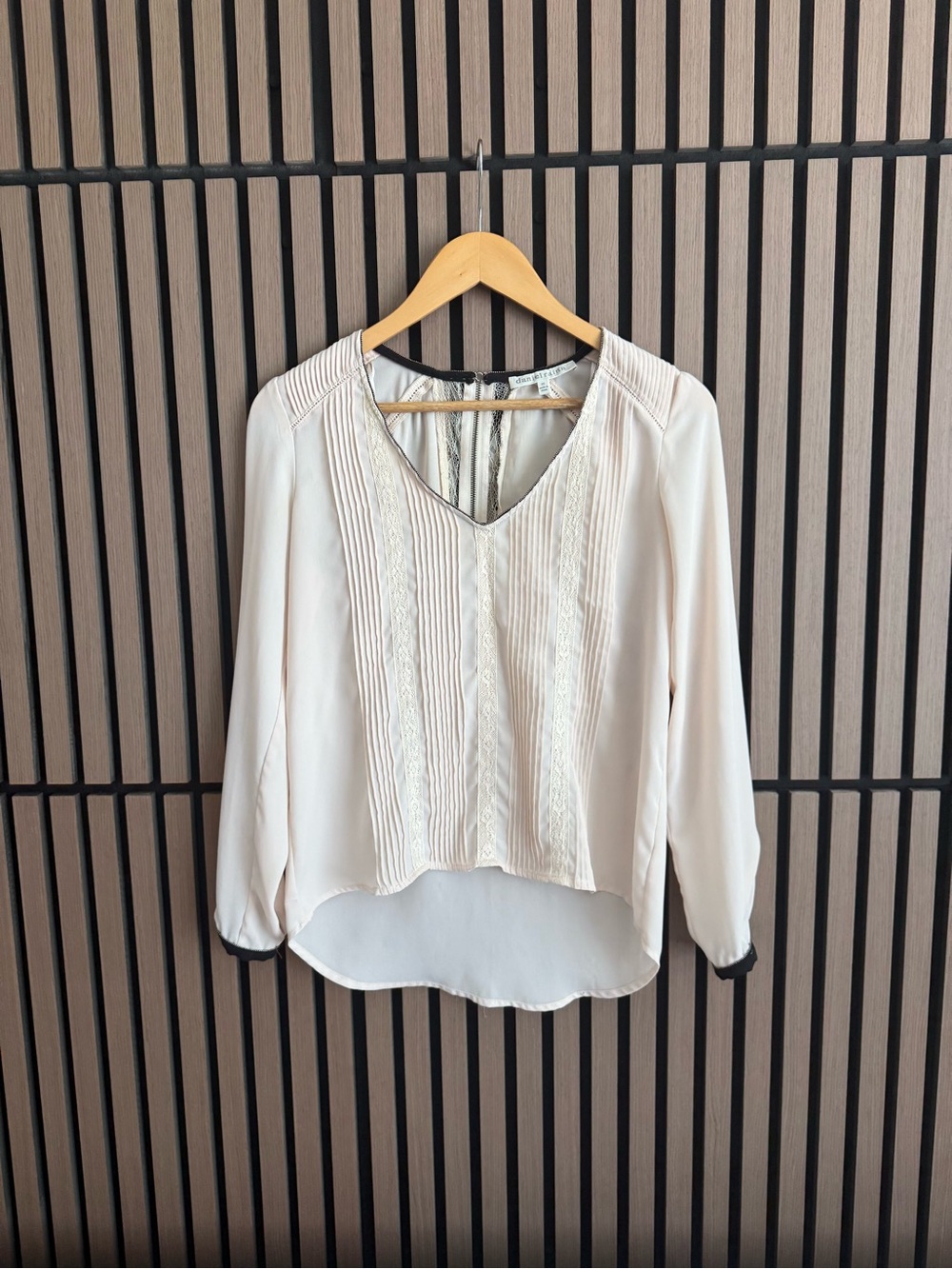 Daniel Rainn Blush Pink Lace Pintuck Blouse XS